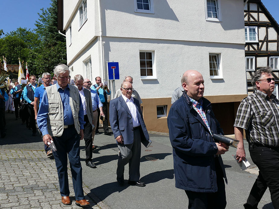 Festgottesdienst zum Kirchweihtag (Foto: Karl-Franz Thiede)